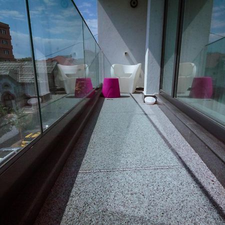 No 6 Apartments Constanta Bilik gambar