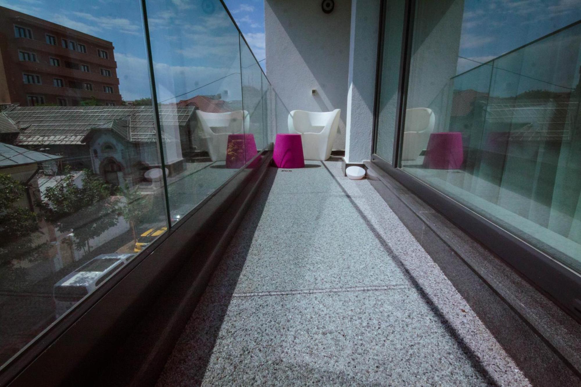 No 6 Apartments Constanta Bilik gambar