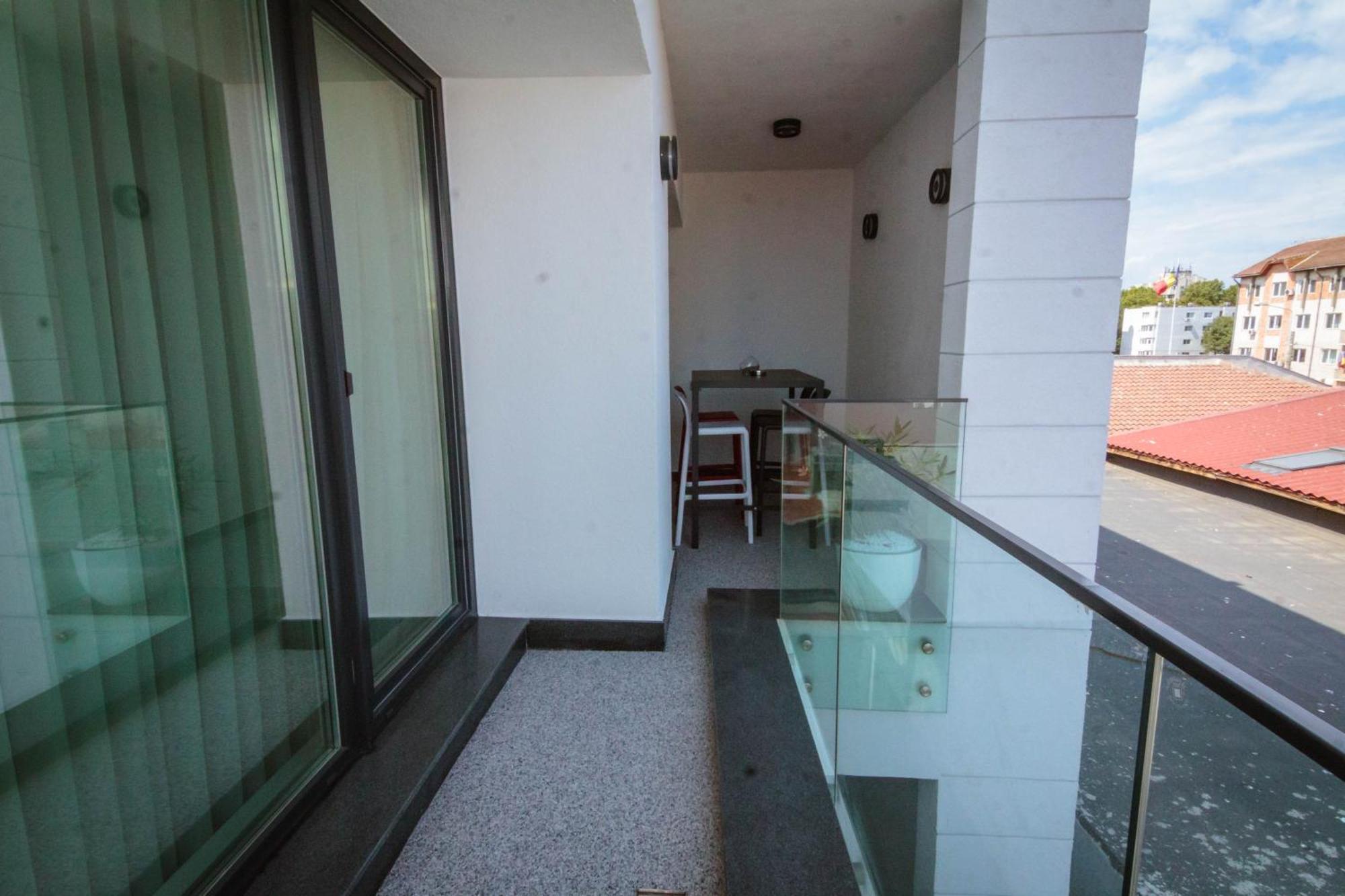 No 6 Apartments Constanta Bilik gambar